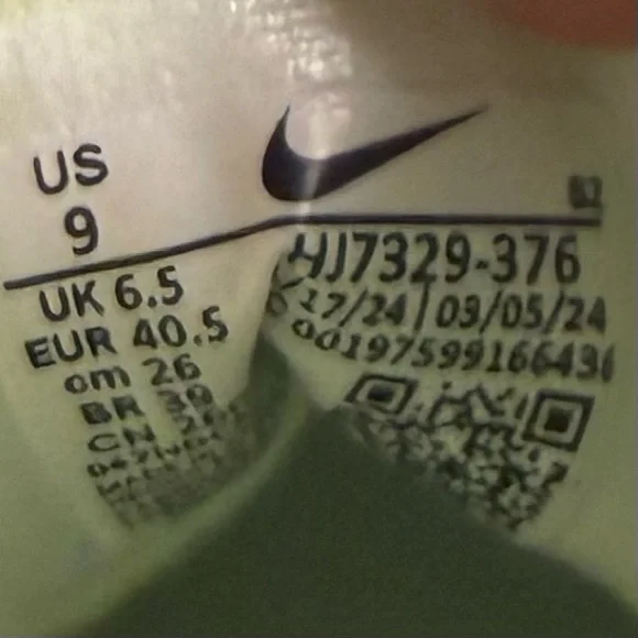 NEW Nike Air Max 1 '87 Vapor Green Athletic Sneakers HJ7329-376 (Women 9/M 7.5) - Picture 7 of 7